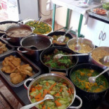 Comida Caseira Da Dodora Nourriture