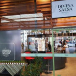 Divina Salsa Exterior