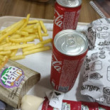 Maanaimburger Bebida