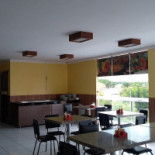 Dona Guga À l'intérieur