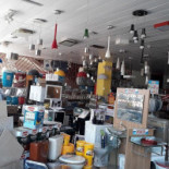 Limaesilva Conveniência E À l'intérieur