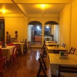 Pizzaria E Karijós Dentro