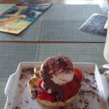 La Bella Café Emporium Comida