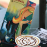 La Bella Café Emporium Bebida