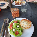 La Bella Café Emporium Comida