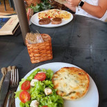La Bella Café Emporium Comida