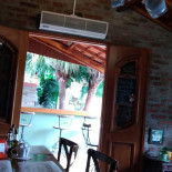 La Bella Café Emporium Dentro