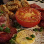 Clover Pub Comida