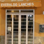 Evaldo Lanches Exterior