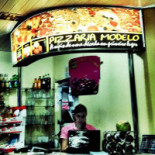Pizzaria Modelo Extérieur