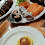 Sushi ‘n Roll Comida
