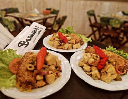 Bananas Café Gourmet food