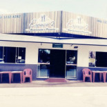 Espaço 2 E Pizzaria Exterior