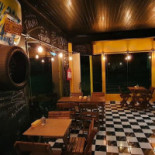 Garage Burger Não-me-toque Dentro