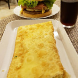 Del Gusto Comida