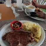 Don Bistrô Sudoeste Nourriture
