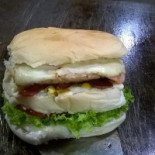 Giras Lanches E Nourriture