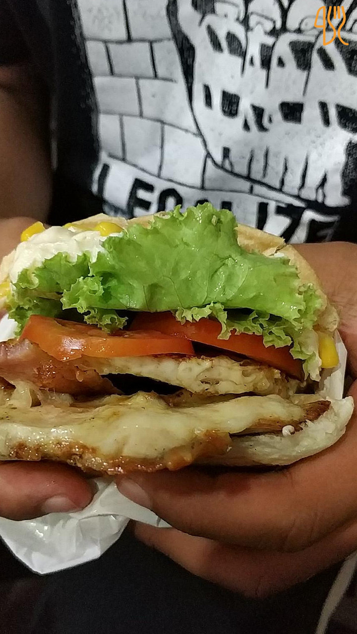 Giras Lanches E Comida