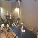 Box Burger Dentro