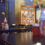 Box Burger Dentro
