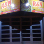 R&n Lanches E Pizzas Exterior