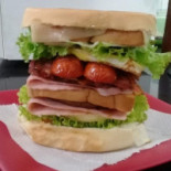 Tom Lanche Nourriture