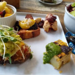 Broto Bistro food