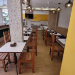 Da Teka E Amilton À l'intérieur