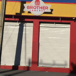 Brother Lanches Exterior