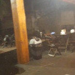Biliscando Peixe Na Tábua À l'intérieur