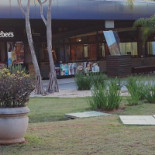 Applebee's Exterior