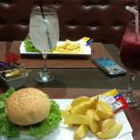 Cornner Club Comida