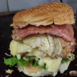 Jeronimos Lanches Nourriture
