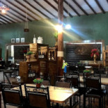 Magrella's Dentro