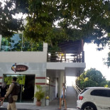 Capuxu outside