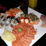 Handashi Sushi Lounge Nourriture