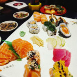 Bikkuri Sushi Comida