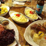 Unser Haus Comida