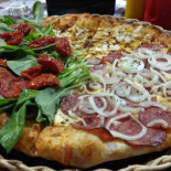 Gulas Pizzaria Nourriture