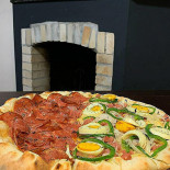 Gulas Pizzaria Nourriture