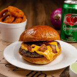 Domo Shake E Burger Comida