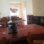 Fribom Pizzas E Sorvetes À l'intérieur