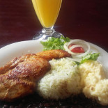 Alain Esfiharia Comida