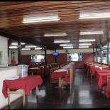 Pizzaria E Hula Gula À l'intérieur