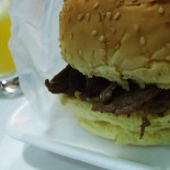 Zero Grau Lanches E Grelhados. Nourriture