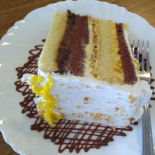 Damay Piçarras Nourriture