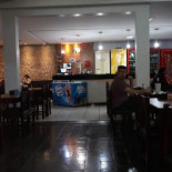Eli E Pizzaria Dentro