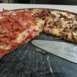 Dom Pizzaria E Chopperia Nourriture