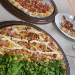 Dom Pizzaria E Chopperia Nourriture