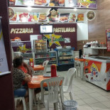 Star Lanches Pizzaria À l'intérieur